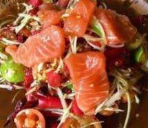 ตำแซลมอน