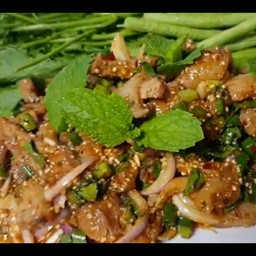 น้ำตกหมู