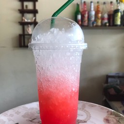 สตอเบอร์รี่โซดา