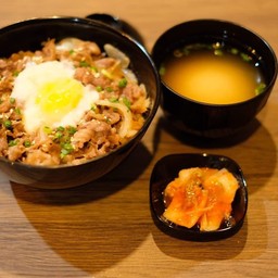 ข้าวด้งหน้าเนื้อผัดซอสยากินิกุ