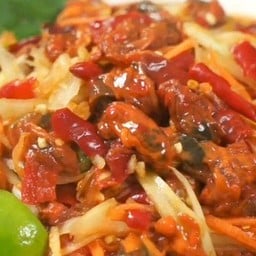 ตำหอยดอง