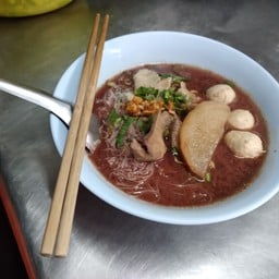 ก๋วยเตี๋ยวแชมป์ลุงอ้วน