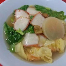 เกี๊ยวหมูแดง