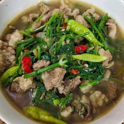 เจ้หนิง ลาบ ตำ ยำ