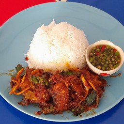 ผัดพริกแกงราดข้าว
