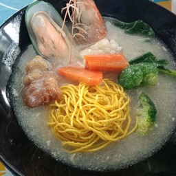 ราดหน้าซีฟู้ด