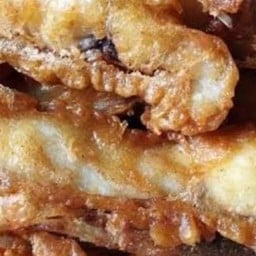 ปลากระพงทอดกระเทียม