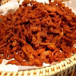 หนังไก่ทอดพริกศรีนคร