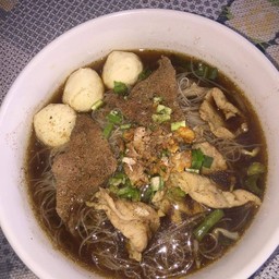 ข้าวขาหมูนายไข่นุ้ย