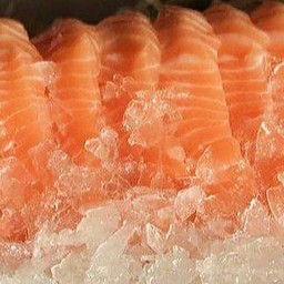 แซลมอนซาชิมิ