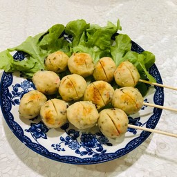 ลูกชิ้นปิ้ง หรือ ทอด by คุณยาย (ซีฟู้ด)