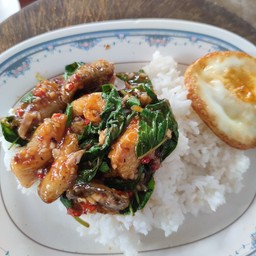 ข้าวกระเพราปลา