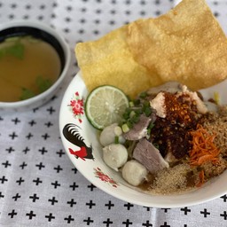 ก๋วยเตี๋ยวแห้งต้มยำหมูมะนาว