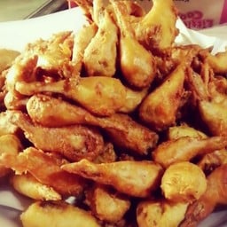 ปีกไก่ยัดไส้ by เชฟหนวด