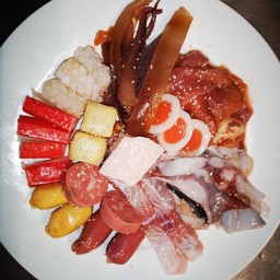 ไปเดชกันท์หมูกระทะ ม.อุบล