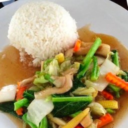 ข้าวราด - ผัดผักรวม