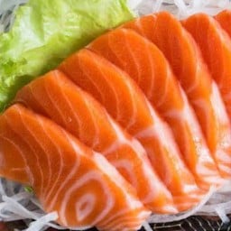 แซลมอน 365 วัน