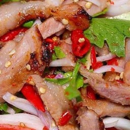 ยำคอหมู