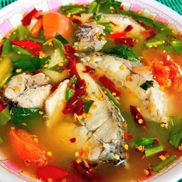 ต้มยำปลากะพงน้ำใส + ข้าวเปล่า