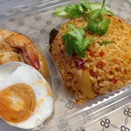 ข้าวผัดพริกเผากุ้ง+ไข่เค็ม