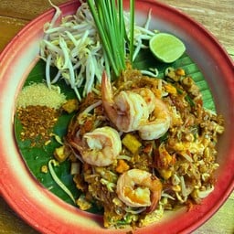 ผัดไทกุ้งสด