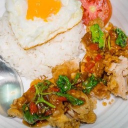 ไก่กรอบกะเพรา(เป็นกับข้าว)