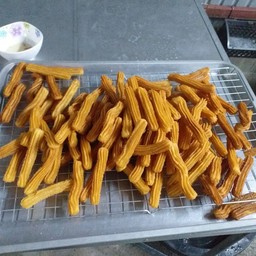 วัยเก๋า ปาท่องโก๋สเปน