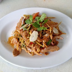 ก้อยเสือร้องให้ใส่มะม่วง