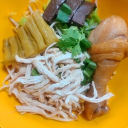 ก๋วยเตี๋ยวไก่แห้งไก่ฉีก+น่อง