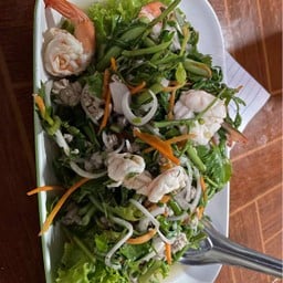 ยำผักกะเฉด