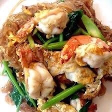 ผัดซีอิ๊ว เนื้อ   หมึก   กุ้ง  ทะเล  รวมมิตร