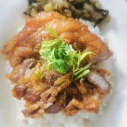 ข้าวหมูกรอบ ธรรมดา