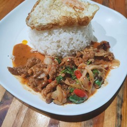 ผัดพริกเผาราดข้าว