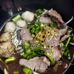 เกาเหลาเนื้อน้ำตก