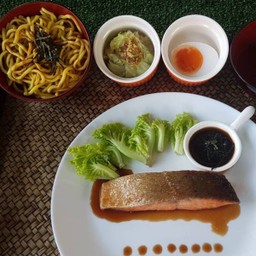 ยากิชุดสเต็กปลาแซลมอนเทอริยากิ