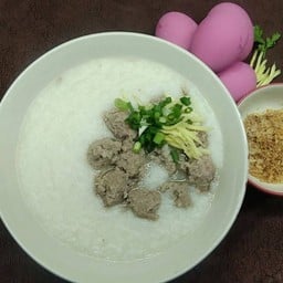 โจ้กหมูล้วน+ไข่เยี่ยวม้า