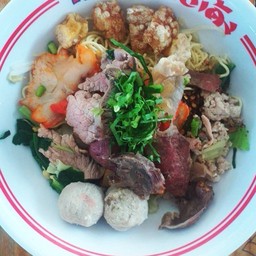 ก๋วยเตี๋ยวรวมเนื้อ+หมู