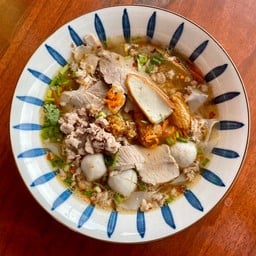 ก๋วยเตี๋ยวหมูตุ๋น ต้มยำ