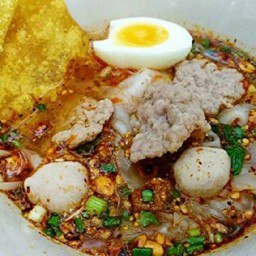 ก๋วยเตี๋ยวต้มยำท้ายซอย