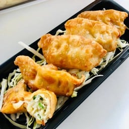 เกี๊ยวซ่าหมู ( 5 ชิ้น )