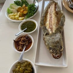 อาหารอร่อย สะอาด บรรยายกาศดีคะ แนะนำ
