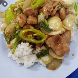 ข้าวราดพริกหยวกหมู