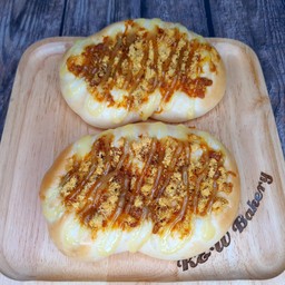 ขนมปังหน้าหมูหยองราดมายองเนส