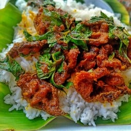 อาหารตามสั่งผัดไทยเรสซิเดนซ์ ปากซอยเขาพิทักษ์17