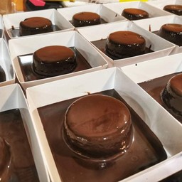 Lava Cake's เค้กช็อคโกแลต เค้กส้ม จรัญสนิทวงศ์ - อิสรภาพ
