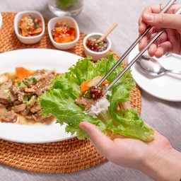 Dwaeji Bulgogi Ssambap - ทเวจี พุลโคกิ ซัมบับ