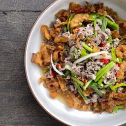 ยำเนื้อสับกากเนื้อ