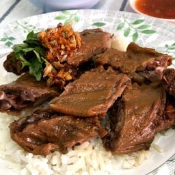 ข้าวหน้าปีกตุ๋น