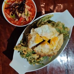 ยำผักกรอบ