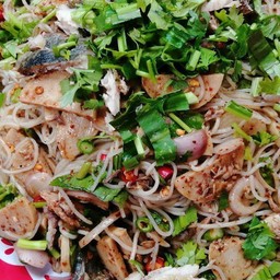 ตำขนมจีนหมูยอ